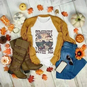 Nataly thyme somebody loves me   tee shirt